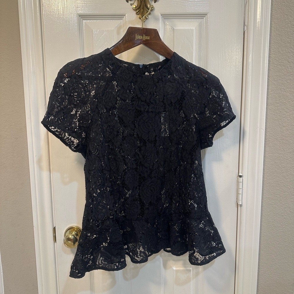 ROMEO & JULIET Romantic Dainty Peplum Lace Short-sleeve Blouse Size Medium NWT - Picture 9 of 11